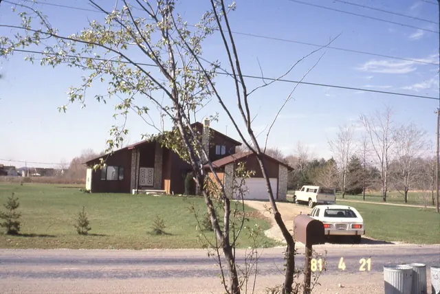 2271 Summit View Road - DPLA - 33adfb14c23f28b52786f56fb8342b36